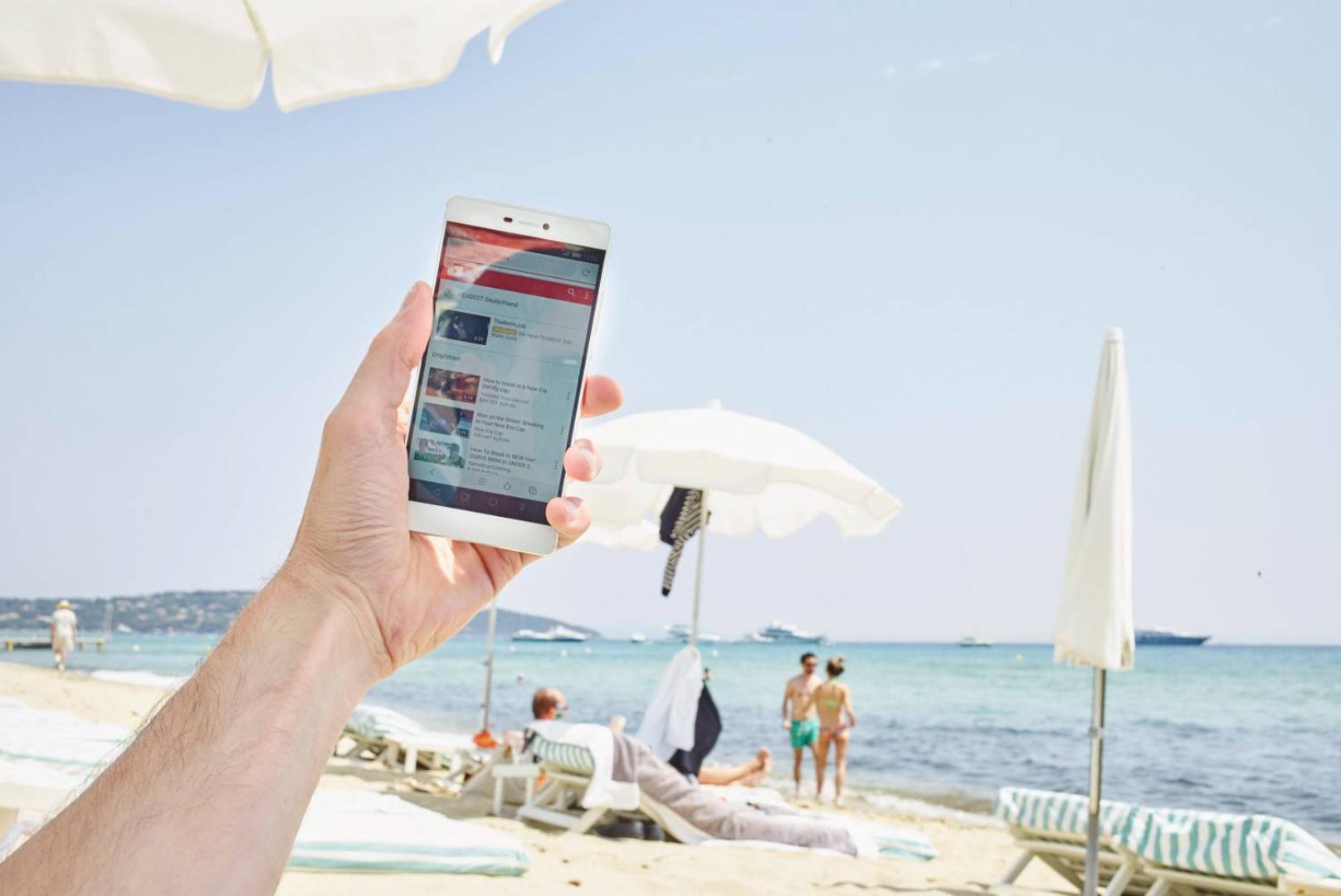 Service Sommer, Sonne, Cyberrisiken: Das Smartphone im Urlaub richtig schützen - News, Bild 